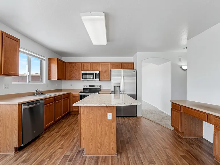 7552 W Nicolet Ave — Photo 11