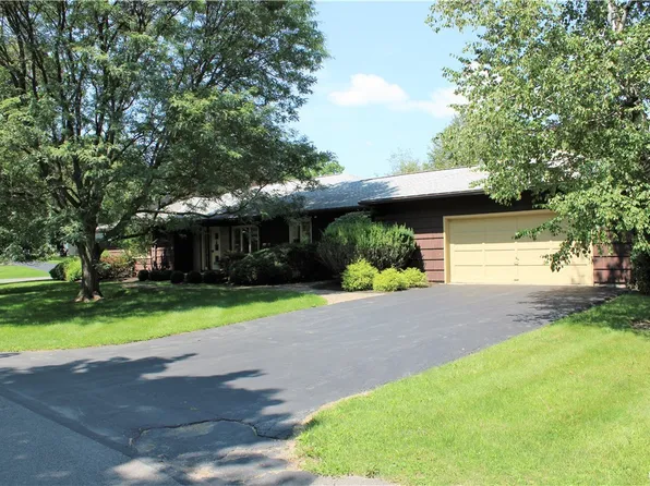 17 Bradford Dr, Syracuse, NY 13224