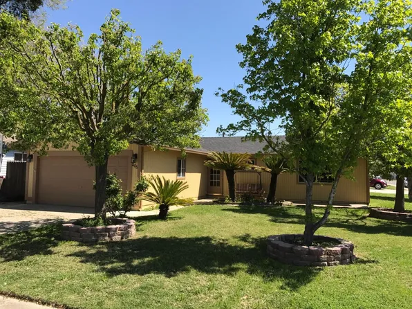 305 Georgiana Dr, Isleton, CA 95641