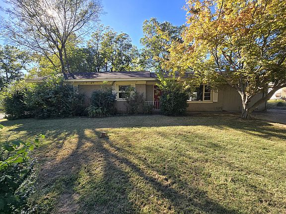 2nd image of 390 23rd St