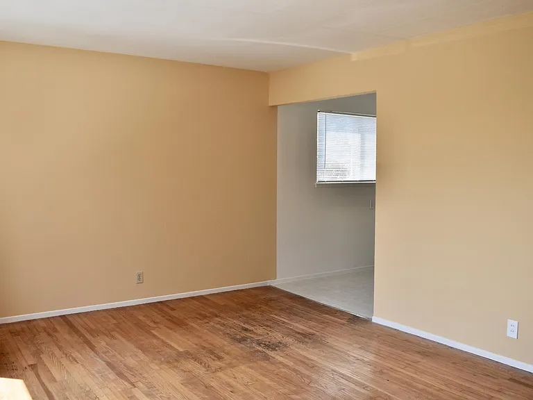 1815 Derby St #C — Photo 17