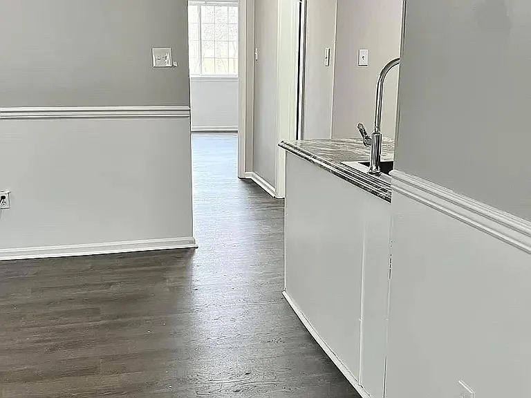 108 Wheatsheaf Ln — Photo 5