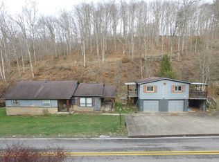 1717 Thorofare Rd, Clendenin, WV 25045