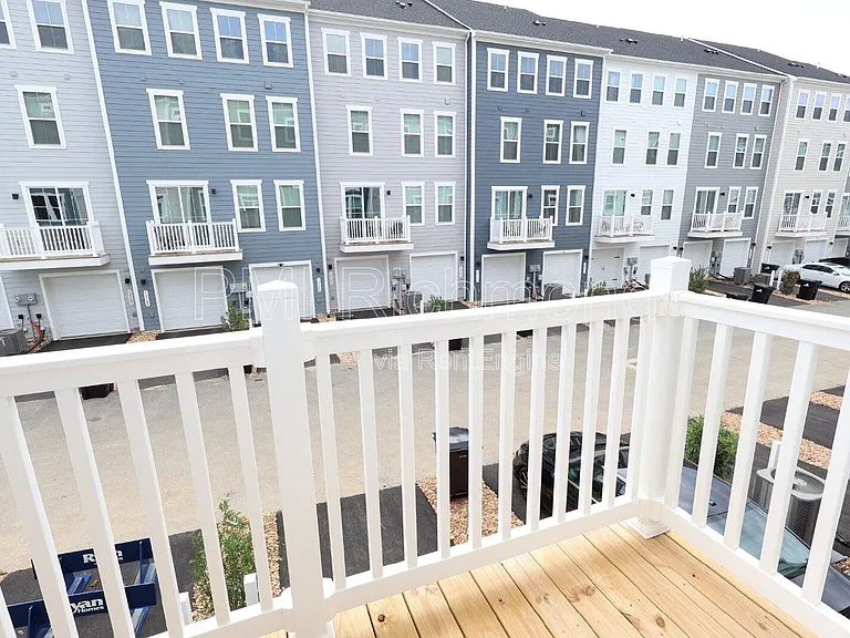 2854 Calgary Ln — Photo 24