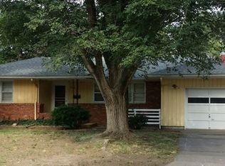 2905 N Madison St, Hutchinson, KS 67502