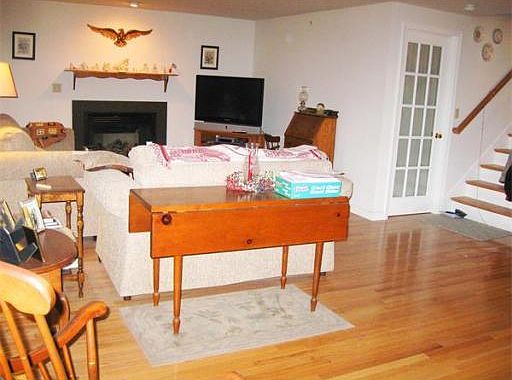 AWESOME COMMUTER LOCATION!!