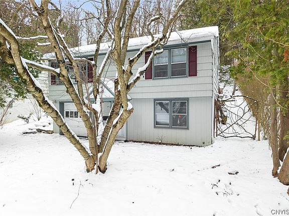 4th image of 243 Houston Ave