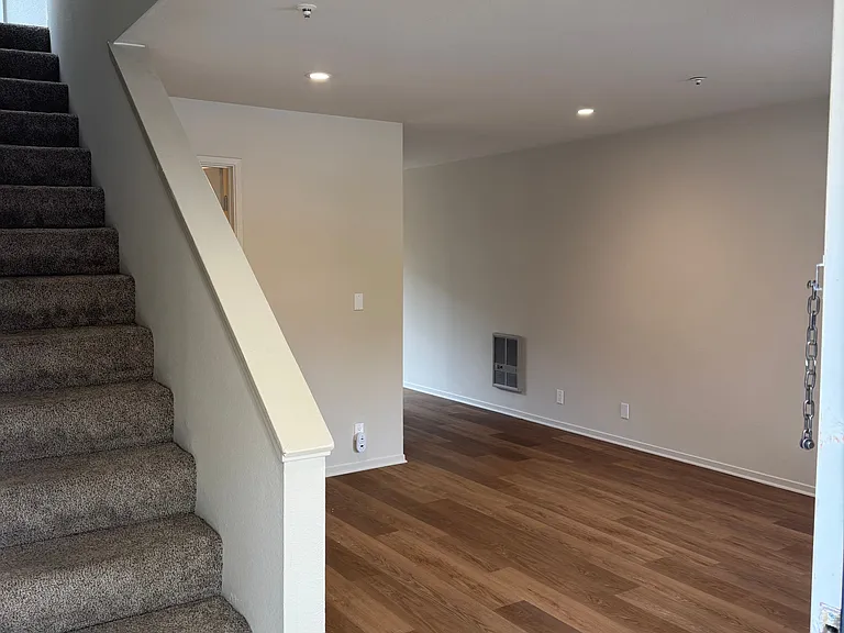 504 McClellan Ave #5 — Photo 30