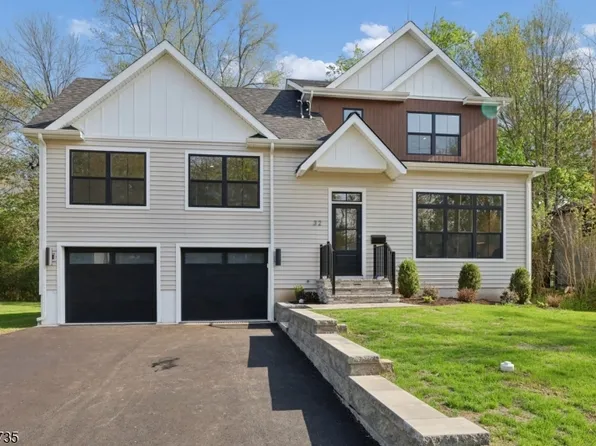 32 W Mcclellan Ave, Livingston Twp., NJ 07039