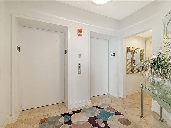 3rd image of 409 N Point Rd APT 401