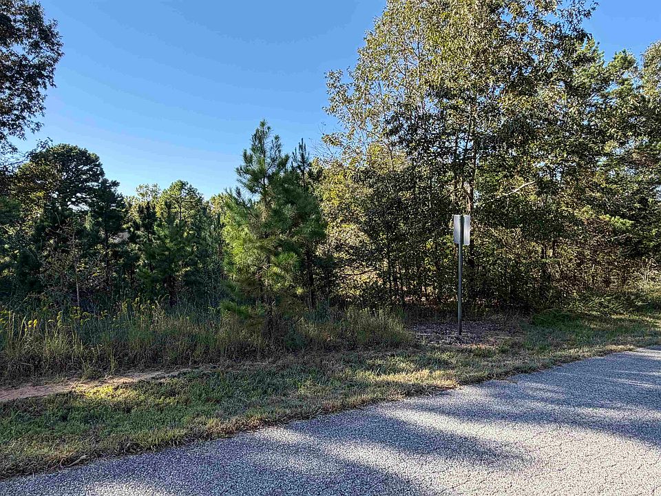 2nd image of 31 Plantation Cir