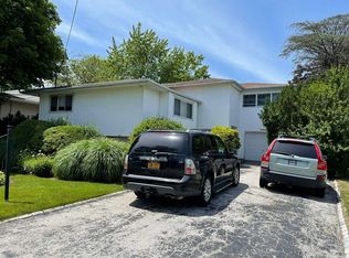1044 Westwood Rd, Woodmere, NY 11598
