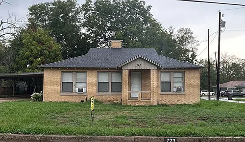 723 Clark Ave Photo 1