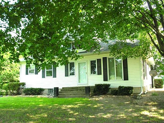 2nd image of 2518 155th St