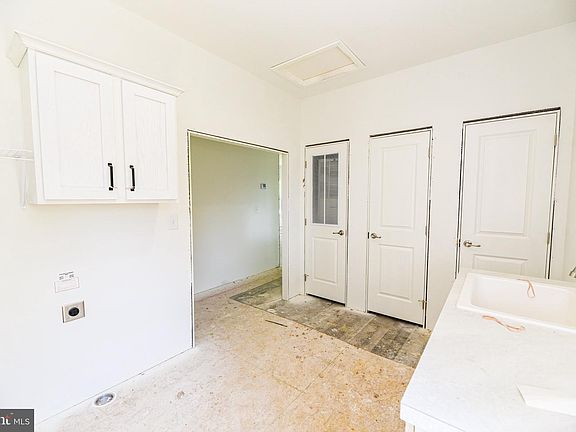 4th image of 34686 Cringle St #E-123