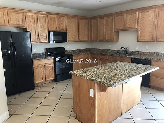 5th image of 4613 Goldfield St