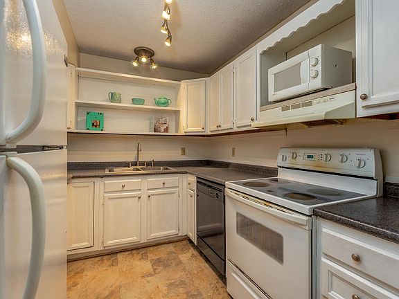 4th image of 5 Euclid Avenue Ext #202