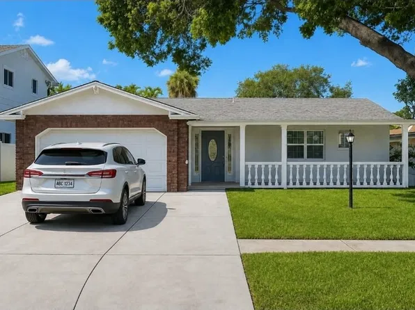 5910 Denver St NE, Saint Petersburg, FL 33703