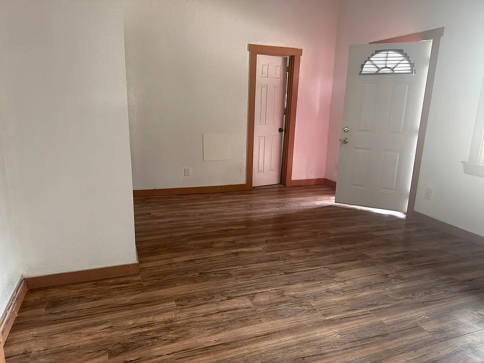 116 Bristol Ave #A2
