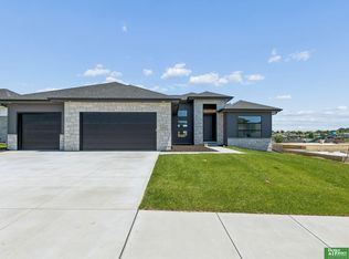 10709 S 219th Ave, Gretna, NE 68028