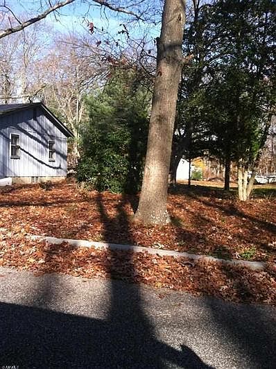 2nd image of 14 Idlewood Ave