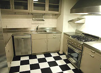 Rented by Verdi Square Realty