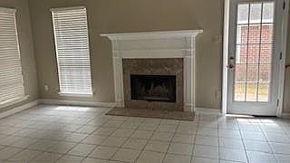 2nd image of 809 Schaub Ave