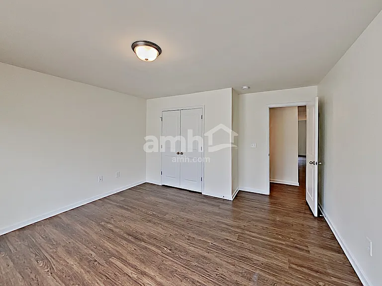 516 Woodall Rd — Photo 16