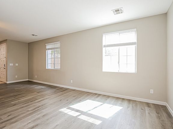 5th image of 9937 Fountain Walk Ave