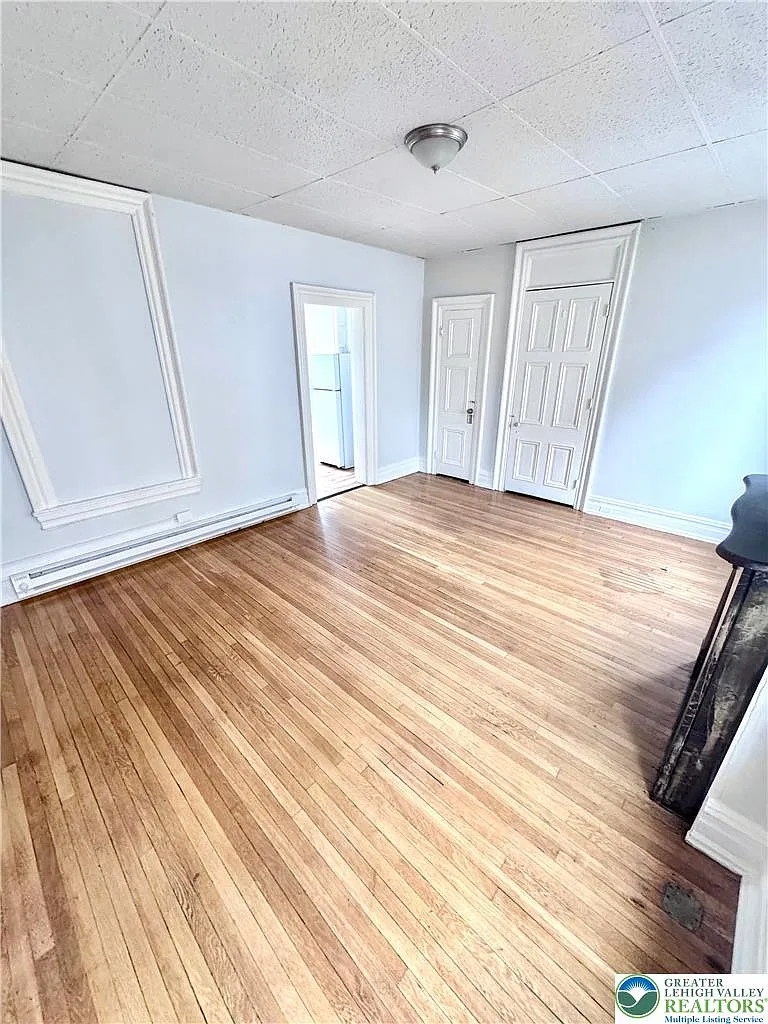 122 N 8th St — Photo 2