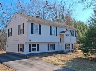 32 3rd St, Webster, MA 01570