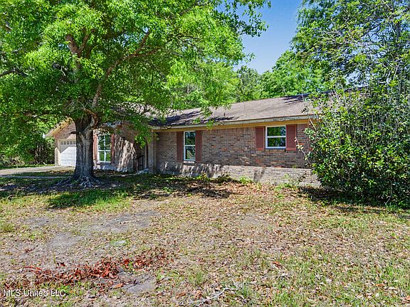 2nd image of 1204 De La Pointe Dr
