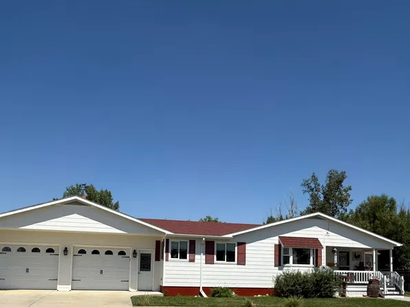 304 E Wheeler St, Winnett, MT 59087