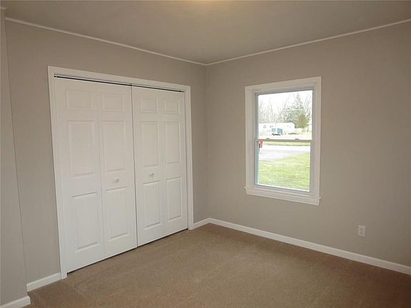 4th image of 602 N Sterling Ave