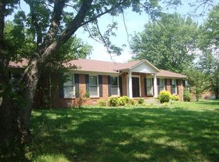 513 Laurel Ln, Murfreesboro, TN 37127