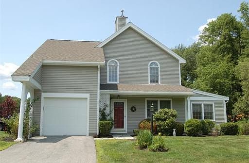 3rd image of 6 Ipswich Woods Dr
