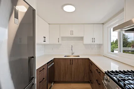 Lamplighter Apartments — Photo 4