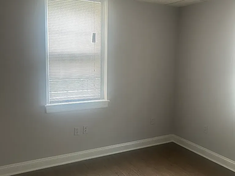 4 E Athens Ave #102 — Photo 11