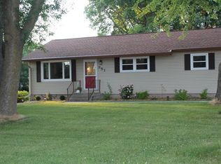 751 E Pioneer Rd, Fond Du Lac, WI 54935