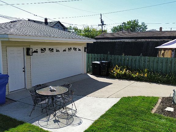 5th image of 4829 N Newland Ave
