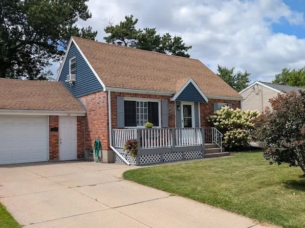 40 Birkdale Rd, Cheektowaga, NY 14225