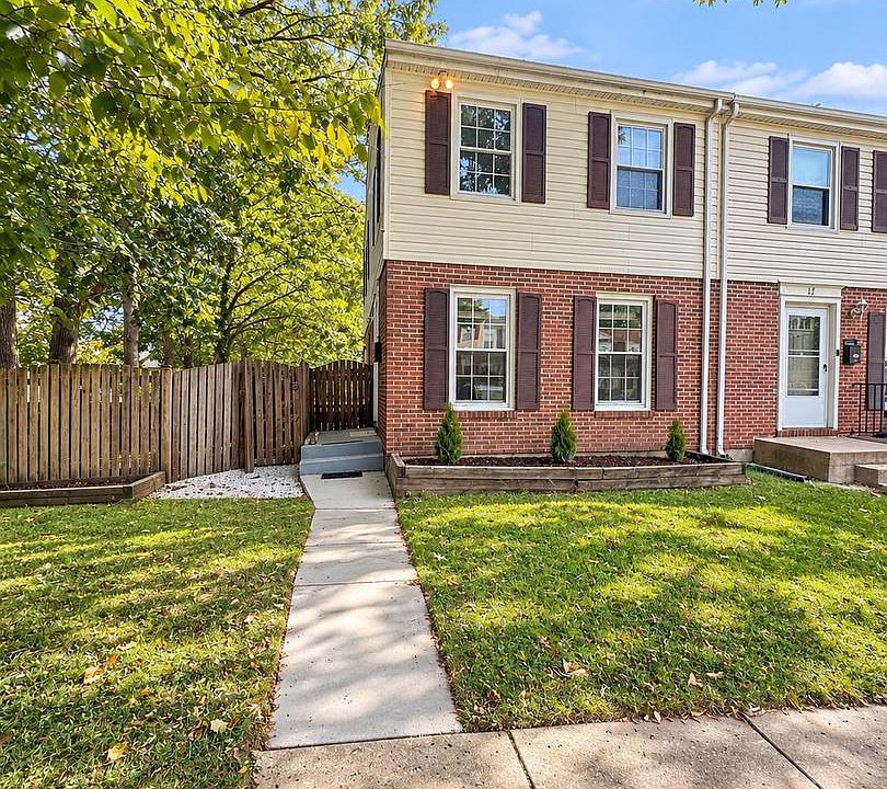 1st image of 19 Mitnick Ct