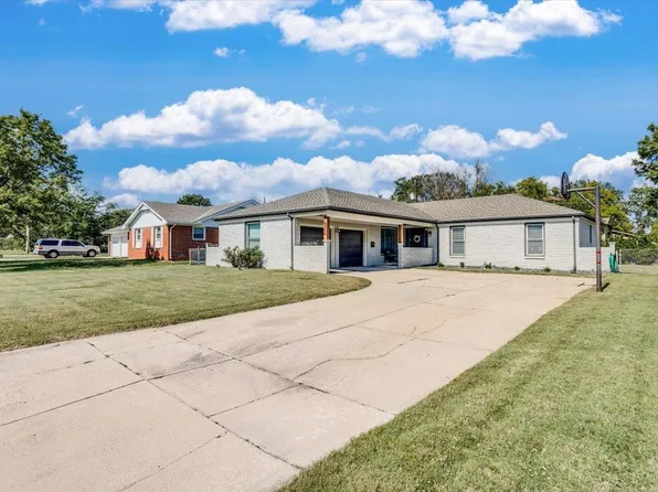 6406 E Aberdeen St, Wichita, KS 67206