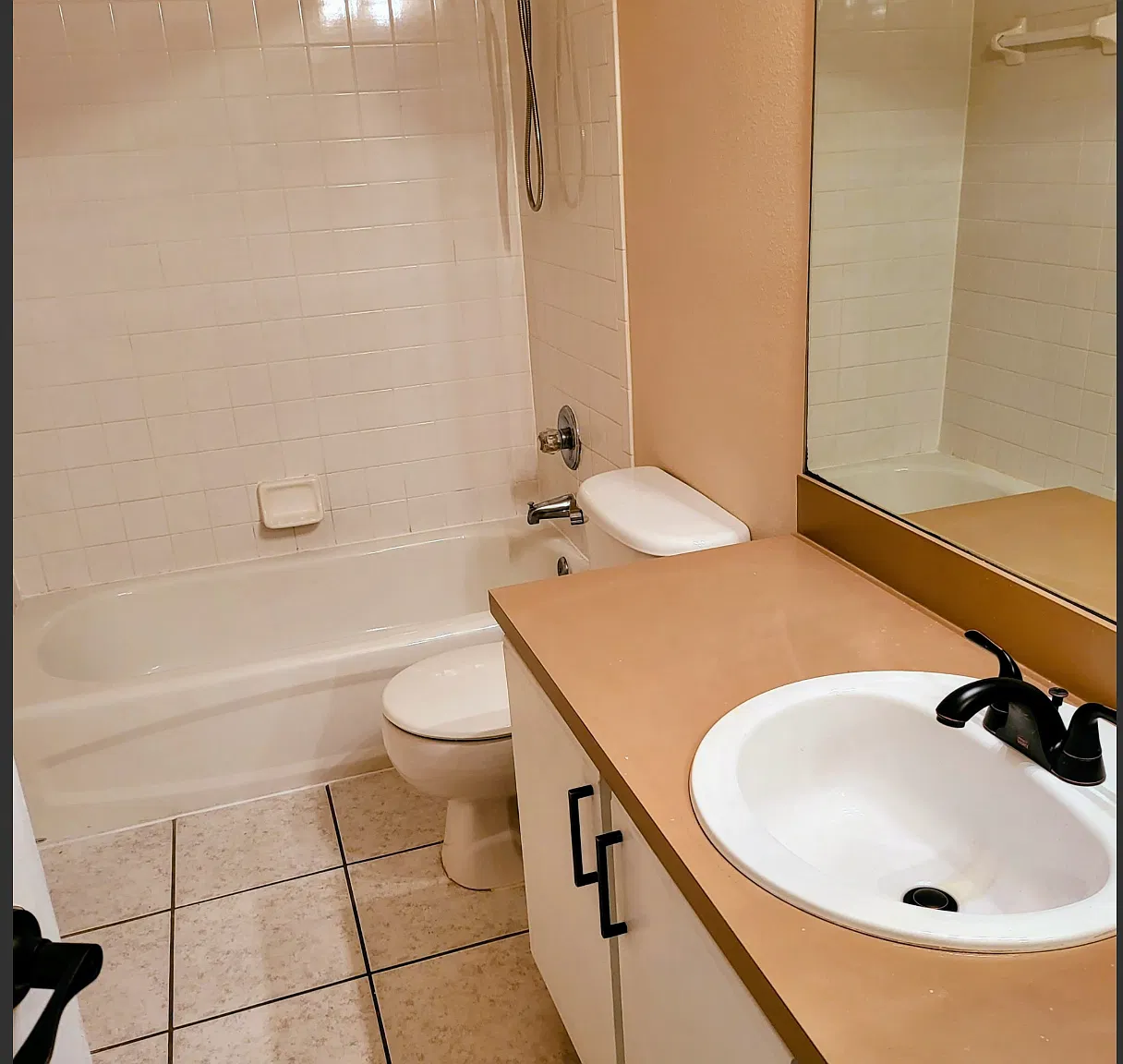 3 bed, 1600 sqft, $1,500 — Photo 3