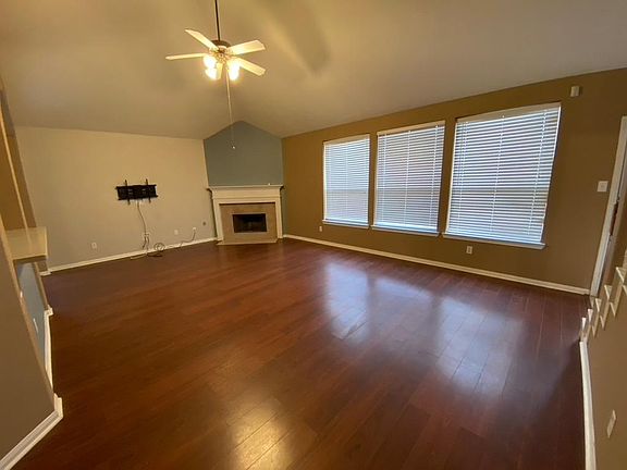 4th image of 24619 Blane Dr