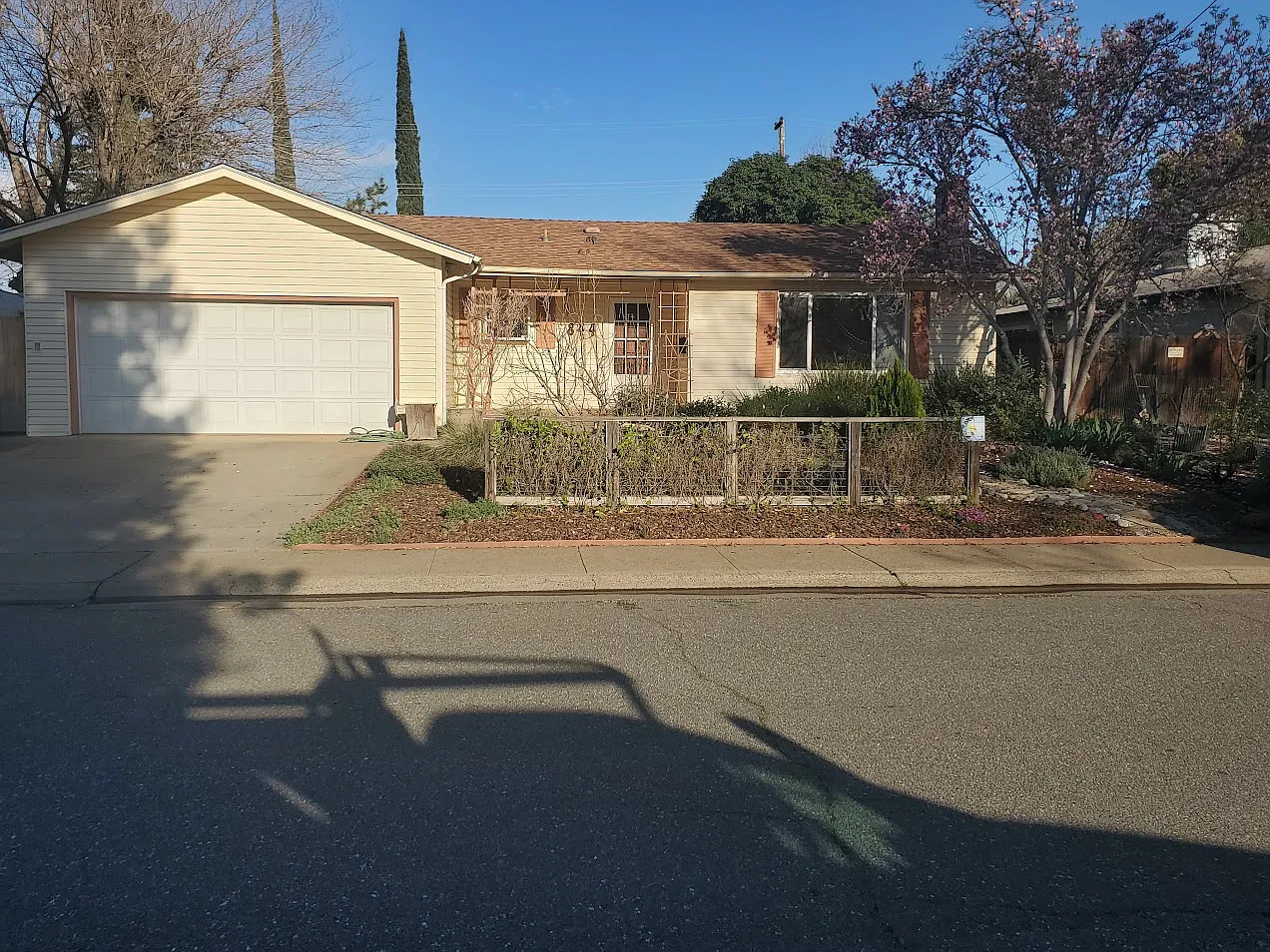844 Kern Street - House — Photo 2
