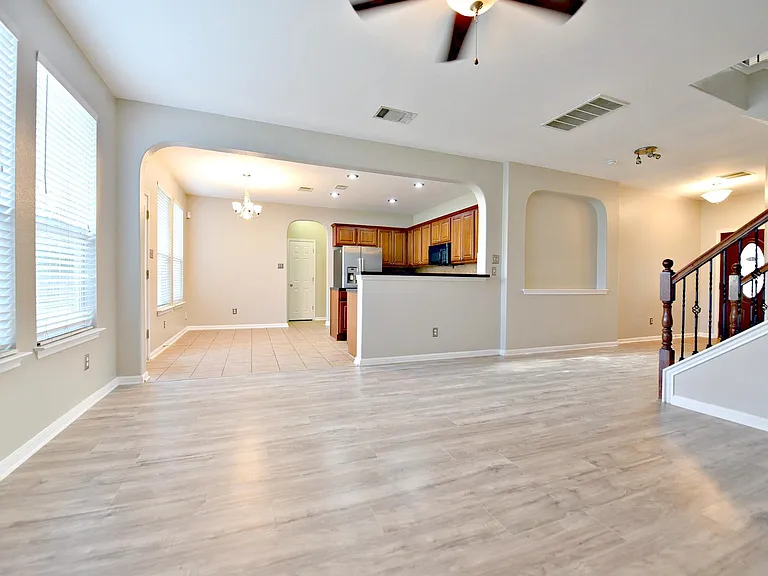 2806 Stirrup Cv — Photo 7