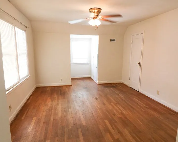 1849 Anderson Ave — Photo 9