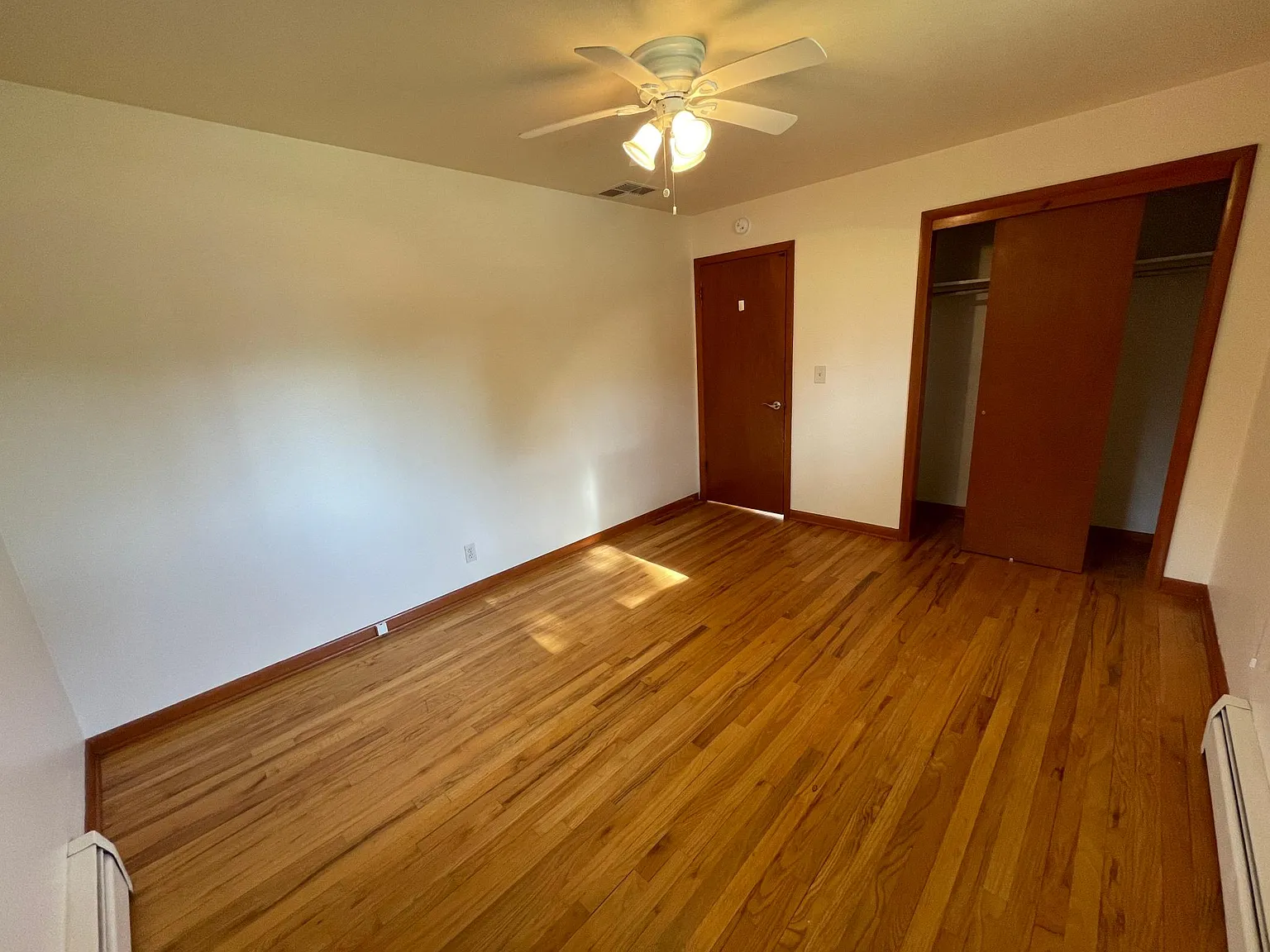 3230 Marshall Street — Photo 3