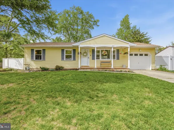 402 Cedar Dr, Lanoka Harbor, NJ 08734